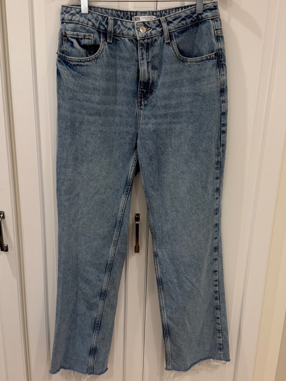 Zara Mom Jeans in Lightwash - Size 4